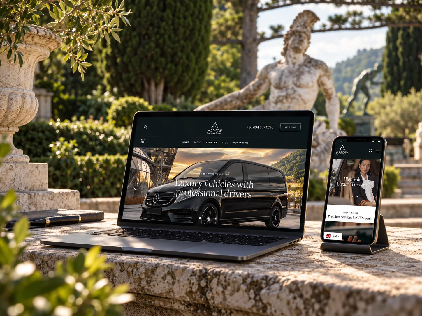 Η ιστοσελίδα του arrowviptransfers.com σε laptop και κινητό